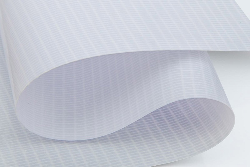 Ali je mogoče transparente Flex Backlit Outdoor oprati z visokotlačnim vodnim curkom?